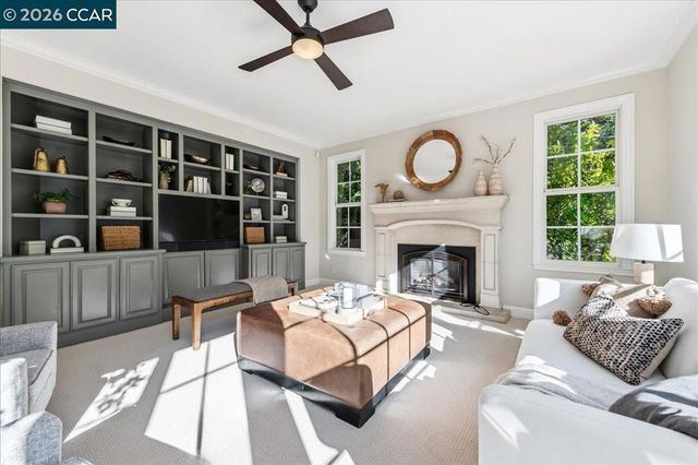 4 Wing Set Pl, Alamo, CA 94507