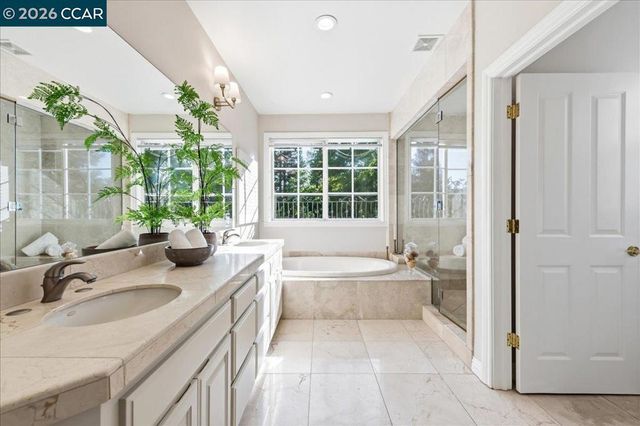 4 Wing Set Pl, Alamo, CA 94507