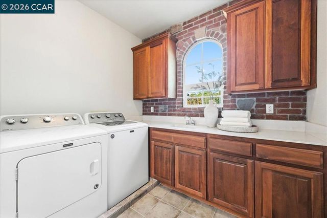 4 Wing Set Pl, Alamo, CA 94507
