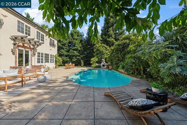 4 Wing Set Pl, Alamo, CA 94507
