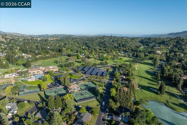 4 Wing Set Pl, Alamo, CA 94507
