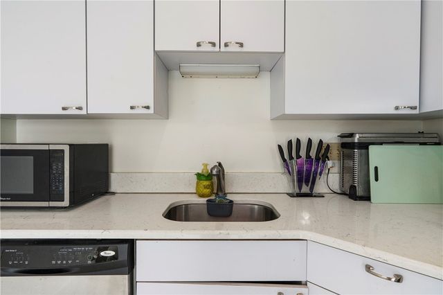 420 Spring Run Dr, Monroeville, PA 15146