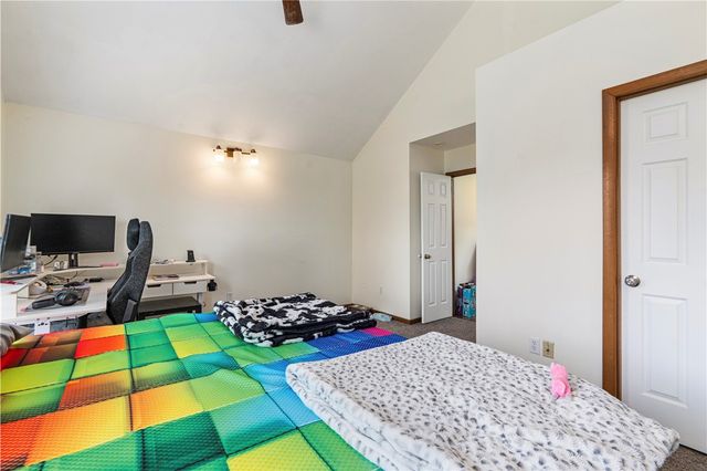 420 Spring Run Dr, Monroeville, PA 15146