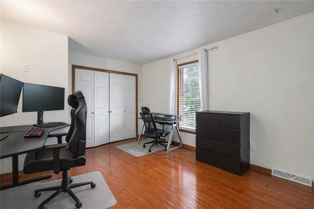 420 Spring Run Dr, Monroeville, PA 15146