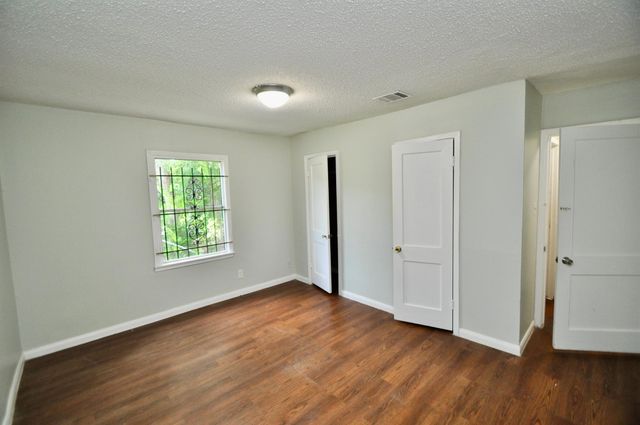 7622 Darnay Drive, Houston, TX 77033