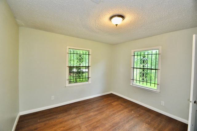 7622 Darnay Drive, Houston, TX 77033