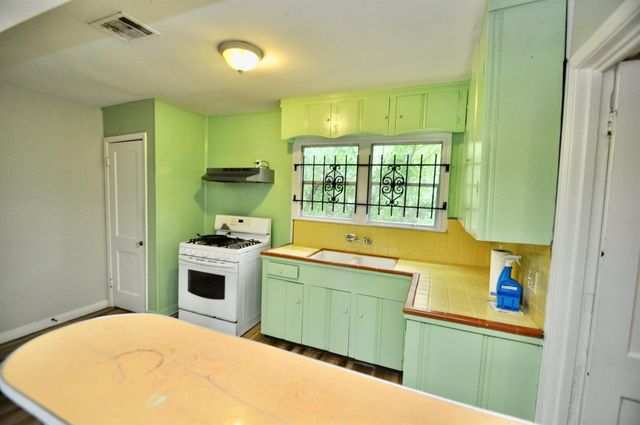 7622 Darnay Drive, Houston, TX 77033