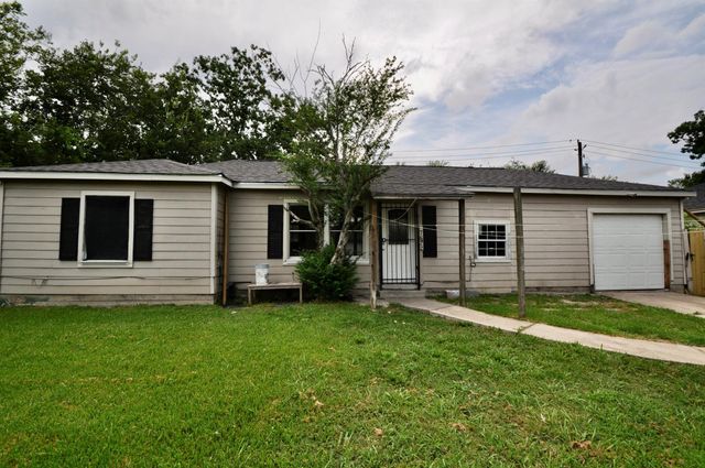7622 Darnay Drive, Houston, TX 77033