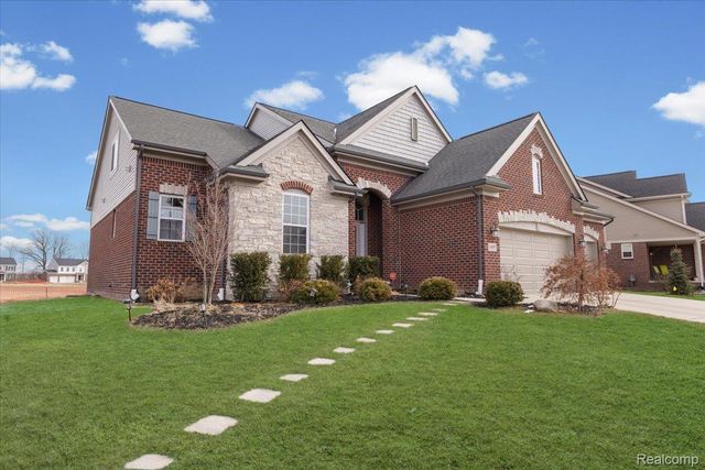 14097 Burlwood Lane, Belleville, MI 48111