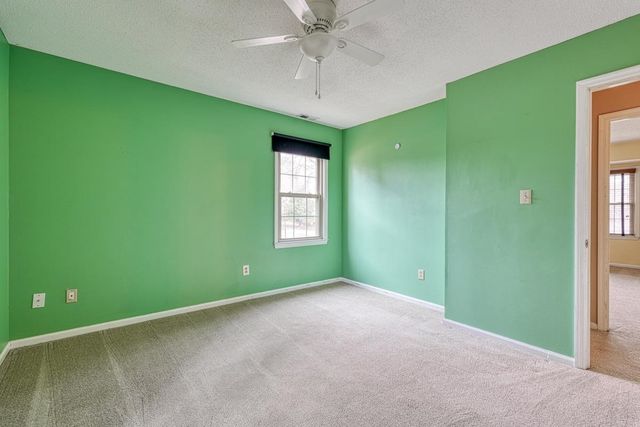 210 Oakmont Dr, Boiling Springs, SC 29316