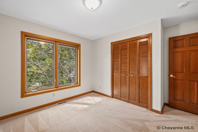 916 LAREDO CT, Cheyenne, WY 82009