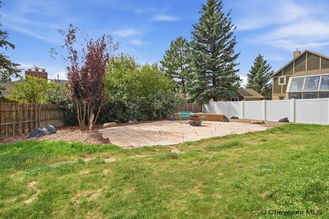 916 LAREDO CT, Cheyenne, WY 82009