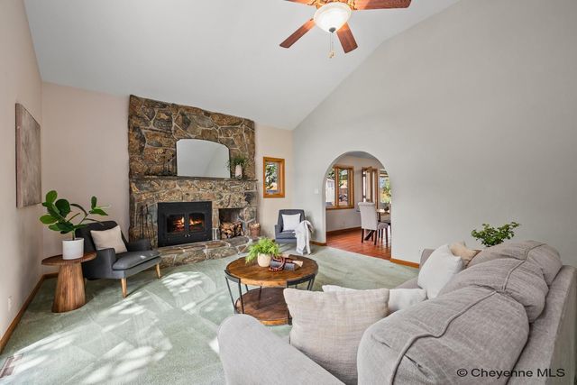 916 LAREDO CT, Cheyenne, WY 82009