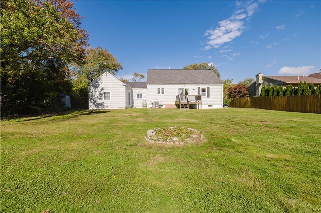 495 Hooper Street, Tiverton, RI 02878
