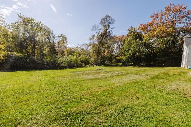 495 Hooper Street, Tiverton, RI 02878