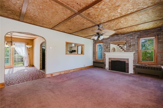 495 Hooper Street, Tiverton, RI 02878