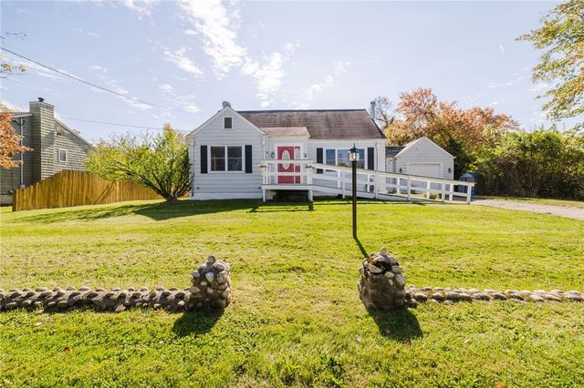 495 Hooper Street, Tiverton, RI 02878