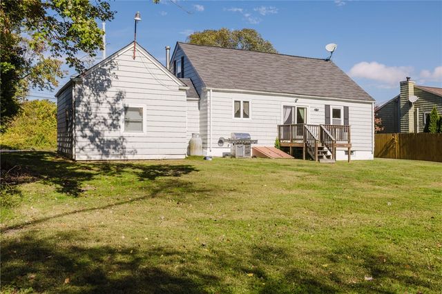 495 Hooper Street, Tiverton, RI 02878