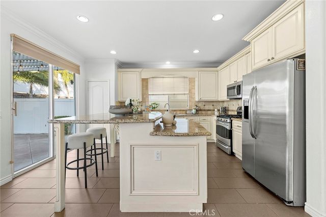 33 Lazurite, Rancho Santa Margarita, CA 92688