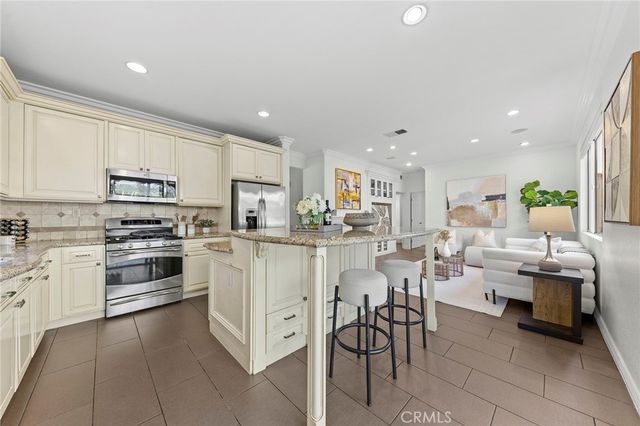 33 Lazurite, Rancho Santa Margarita, CA 92688