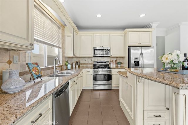 33 Lazurite, Rancho Santa Margarita, CA 92688