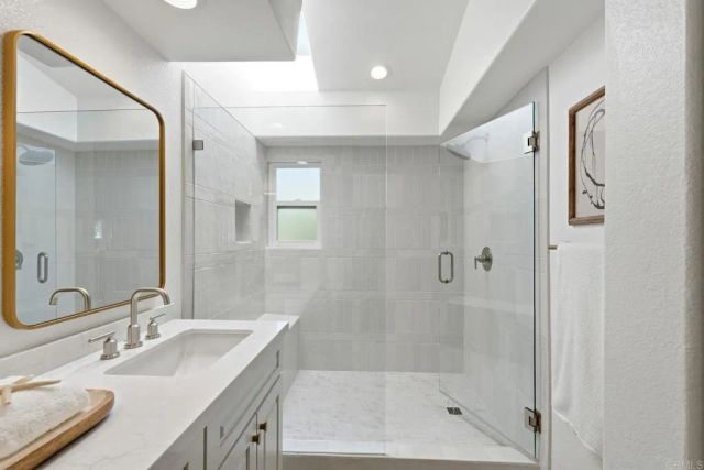 630 Poinsettia Park North, Encinitas, CA 92024