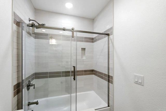 630 Poinsettia Park North, Encinitas, CA 92024