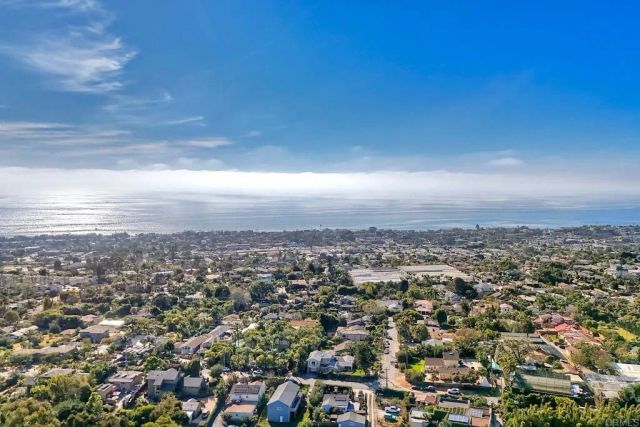 630 Poinsettia Park North, Encinitas, CA 92024