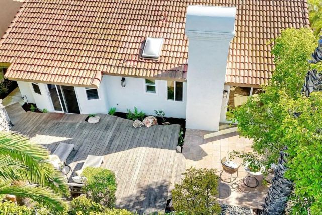 630 Poinsettia Park North, Encinitas, CA 92024