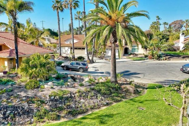 630 Poinsettia Park North, Encinitas, CA 92024