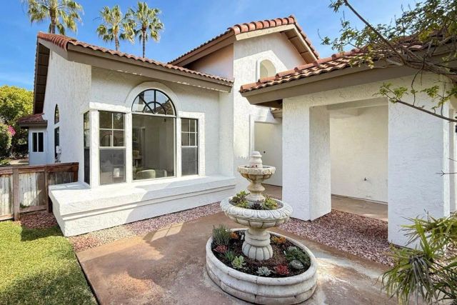 630 Poinsettia Park North, Encinitas, CA 92024