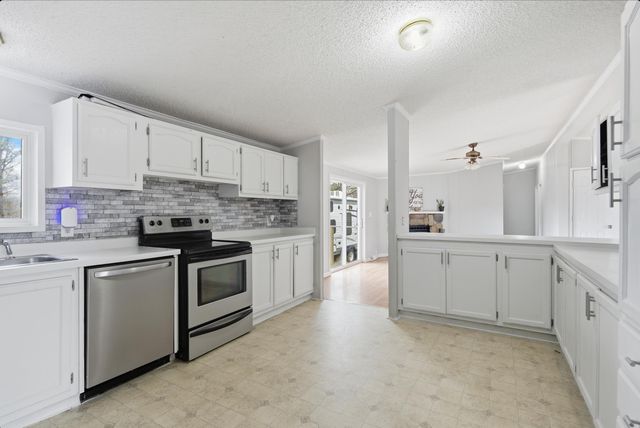 395 CHARLOTTE DR, Oakland, TN 38060