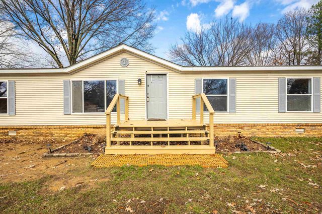 395 CHARLOTTE DR, Oakland, TN 38060