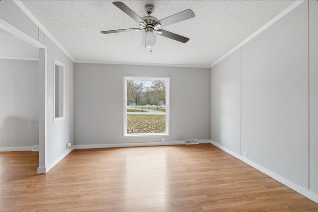 395 CHARLOTTE DR, Oakland, TN 38060