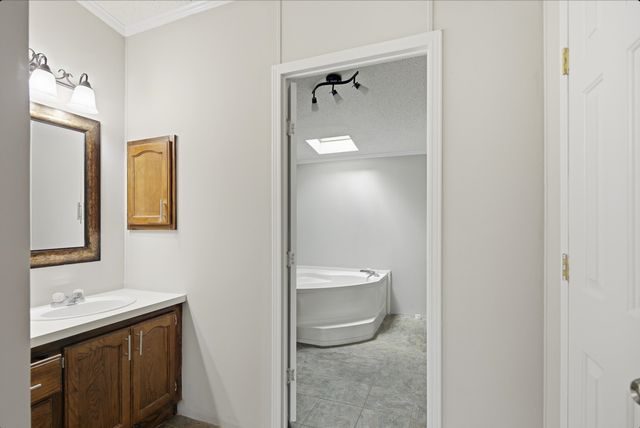 395 CHARLOTTE DR, Oakland, TN 38060