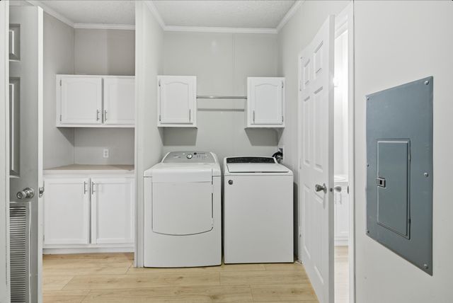 395 CHARLOTTE DR, Oakland, TN 38060