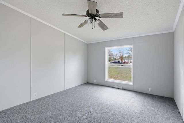 395 CHARLOTTE DR, Oakland, TN 38060