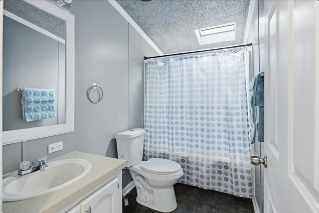 395 CHARLOTTE DR, Oakland, TN 38060