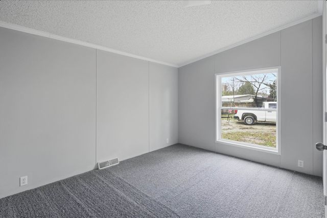 395 CHARLOTTE DR, Oakland, TN 38060