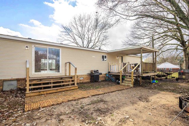 395 CHARLOTTE DR, Oakland, TN 38060