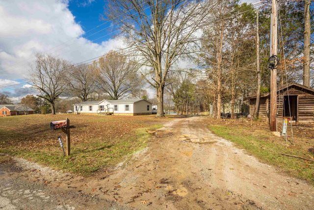 395 CHARLOTTE DR, Oakland, TN 38060