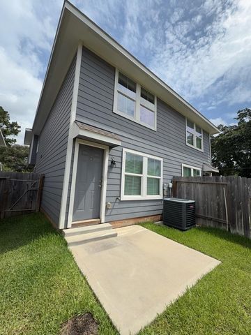 501 Hines Street A, Willis, TX 77378