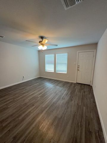 501 Hines Street A, Willis, TX 77378