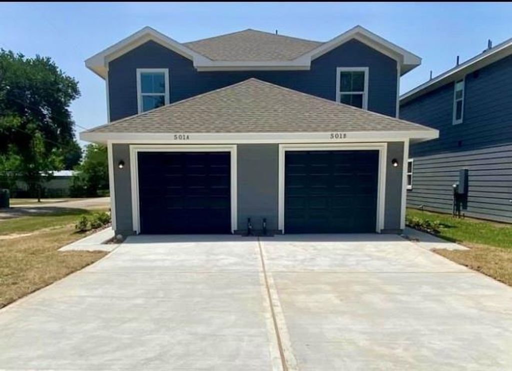 501 Hines Street A, Willis, TX 77378