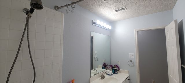 2717 Creek Crossing Road, Mesquite, TX 75181