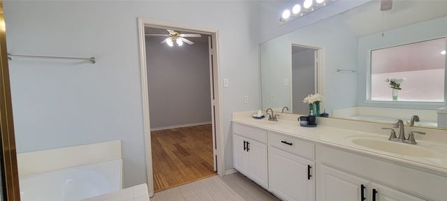 2717 Creek Crossing Road, Mesquite, TX 75181