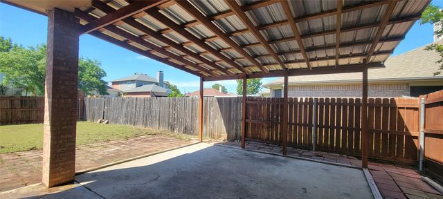 2717 Creek Crossing Road, Mesquite, TX 75181
