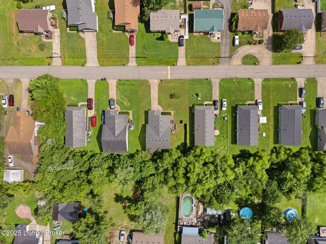 226 7th Ave, Shepherdsville, KY 40165