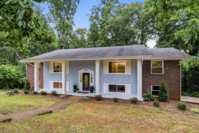 2824 Ridgecrest Drive, Chattanooga, TN 37406