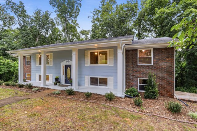 2824 Ridgecrest Drive, Chattanooga, TN 37406